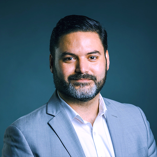 Zenus Bank Gabriel Viera